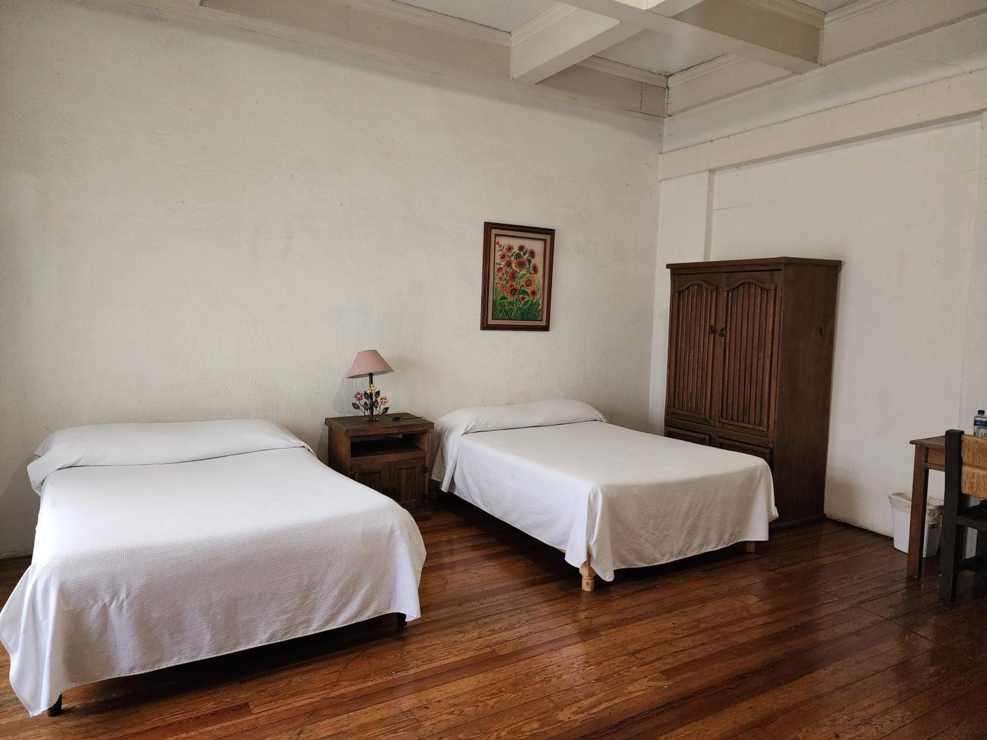 Anys Hostal Mexico City Room photo